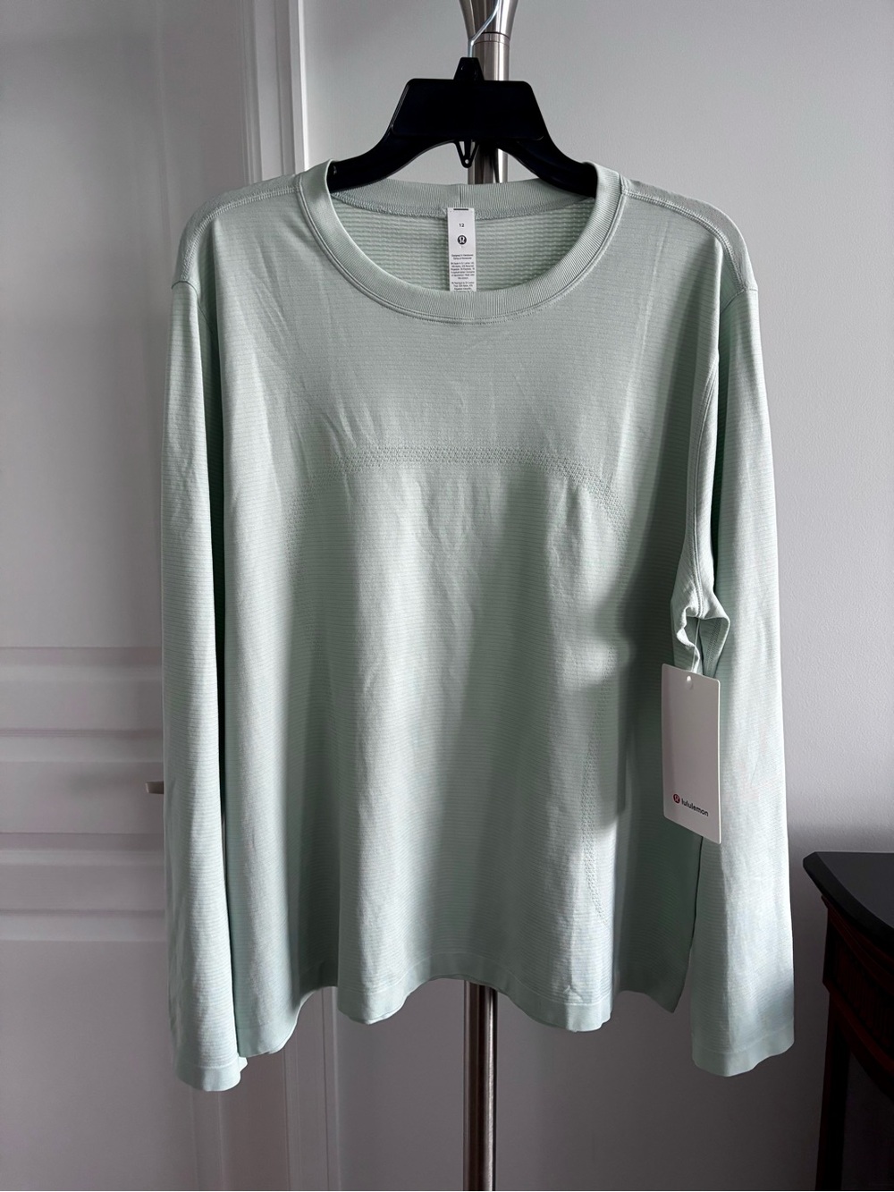 Brand New Lululemon Mint Green Swiftly Relaxed Long-Sleeve Shirt - Size XL